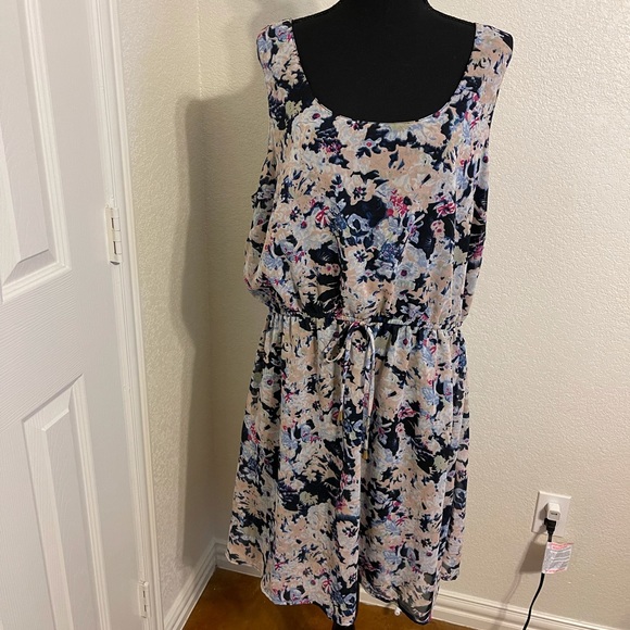 Multicolored Floral Sleeveless Dress Size 2X - Picture 1 of 3
